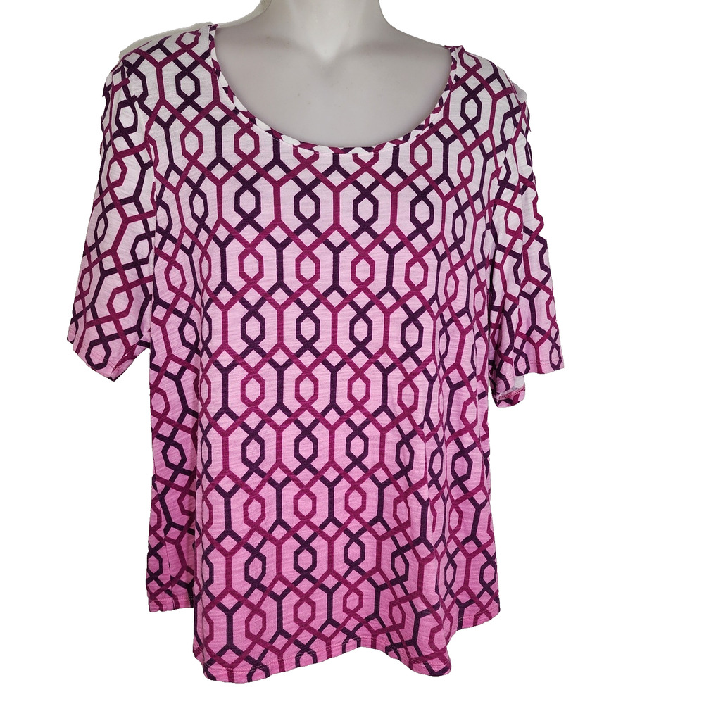 Chico’s Womens Ultimate Tee Size 1 US Medium Ombre Hexagon Elbow Sleeve Pink